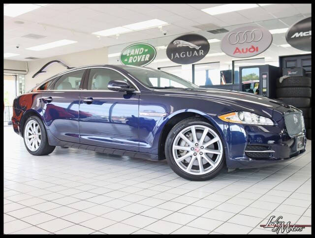 Purple 2015 Jaguar XJ Base AWD 4dr Sedan 1