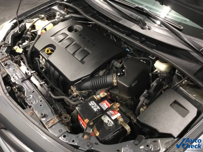 2011 Toyota Corolla LE