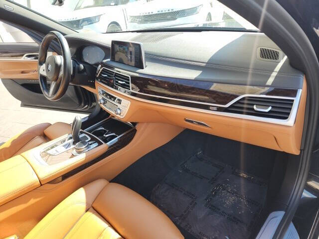 2022 BMW 7 Series 740i xDrive