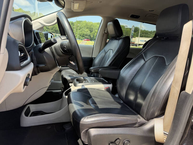 2022 Chrysler Pacifica Touring L