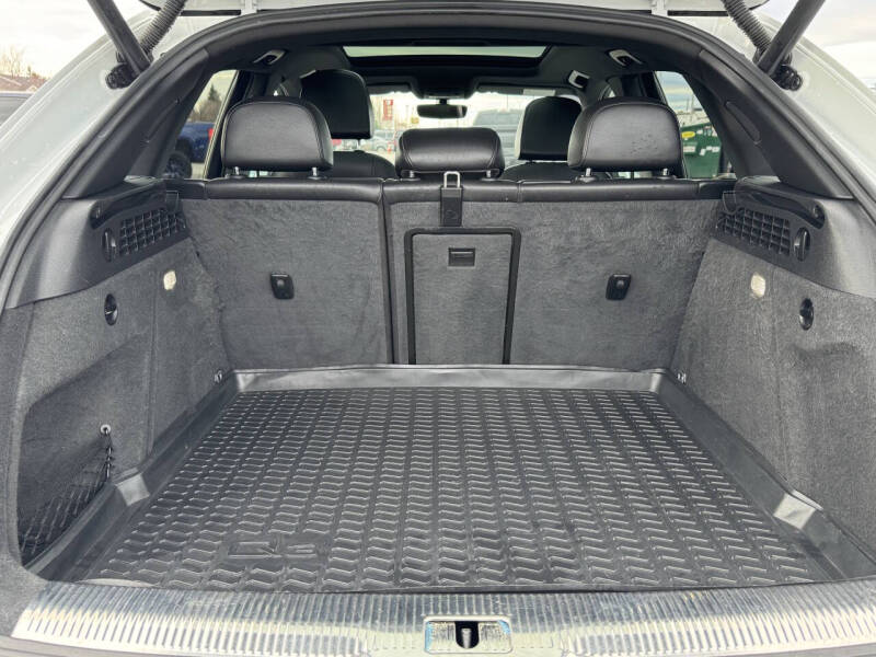 2018 Audi Q3 2.0T quattro Premium Plus