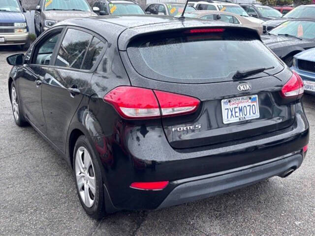 2016 Kia Forte5 LX