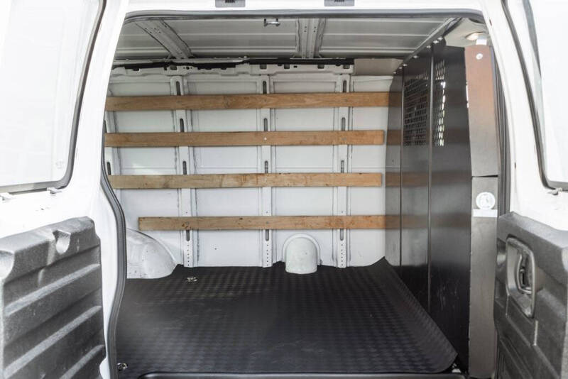 2023 GMC Savana 2500