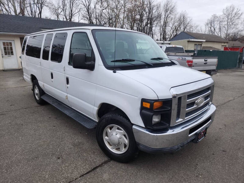 2014 Ford E-Series E-350 SD XLT