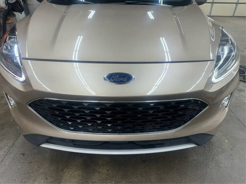 2020 Ford Escape Titanium