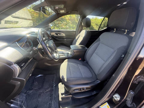 2022 Chevrolet Traverse LT Cloth
