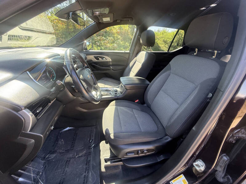 2022 Chevrolet Traverse LT Cloth