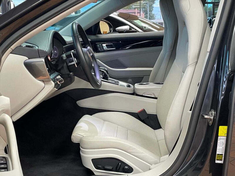 2022 Porsche Panamera 4S E-Hybrid