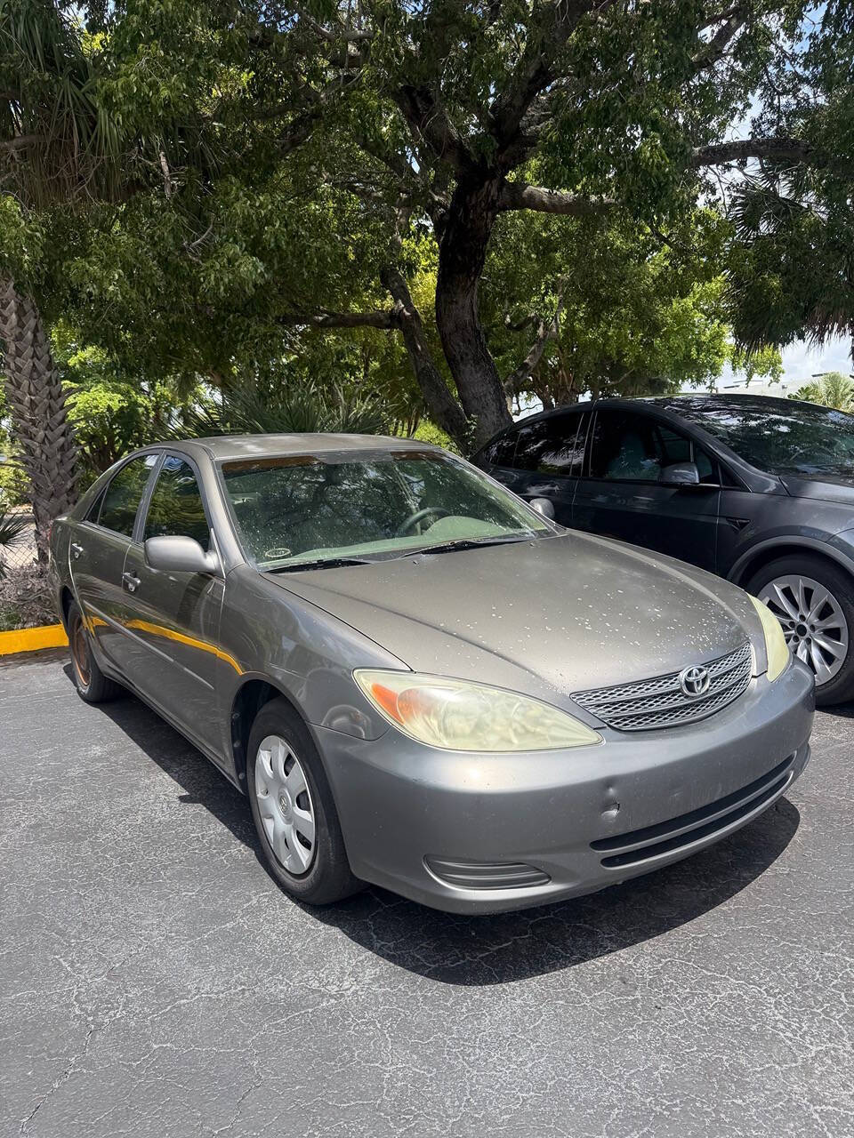2004 Toyota Camry LE 4dr Sedan - Phantom Gray Pearl exterior view 5