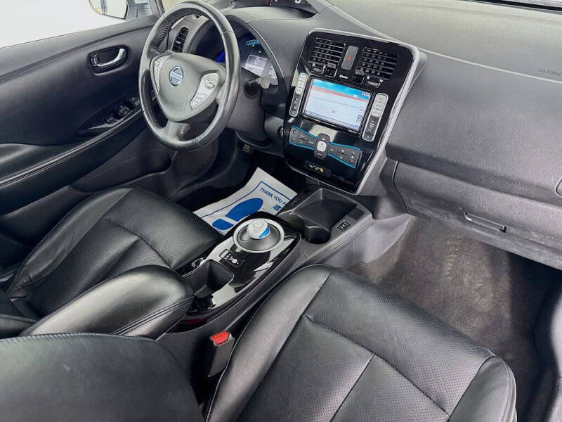 2014 Nissan LEAF SL
