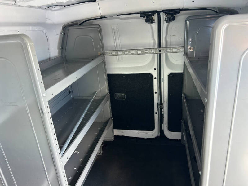 2020 Nissan NV200 SV