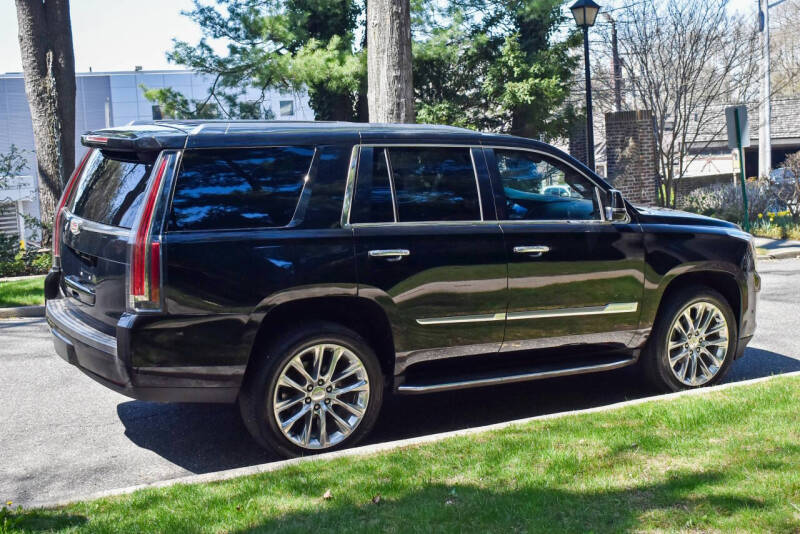 2019 Cadillac Escalade Luxury