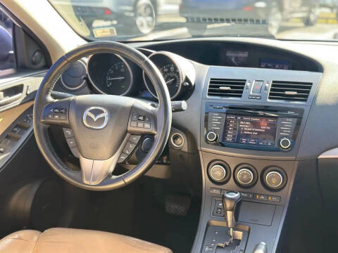 2013 Mazda MAZDA3 i Grand Touring