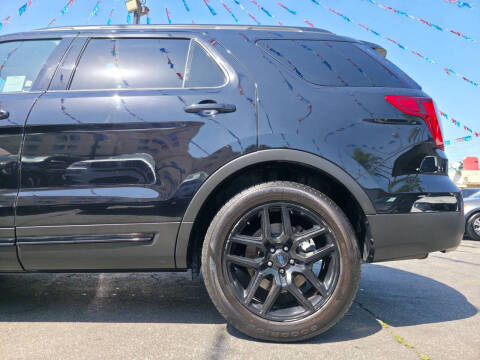 2017 Ford Explorer Sport