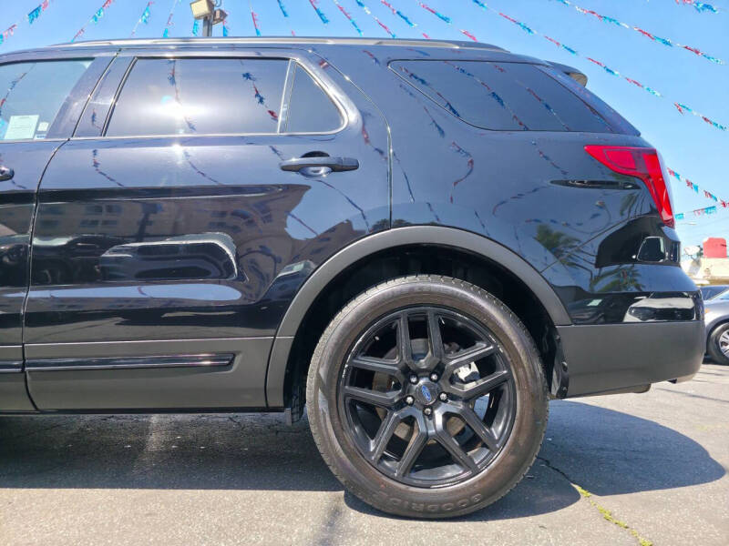 2017 Ford Explorer Sport