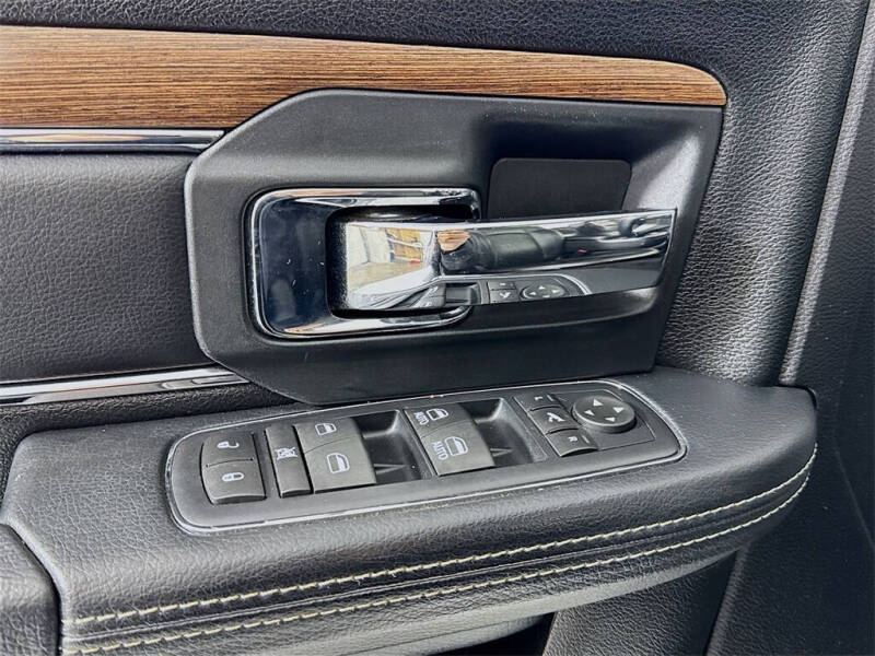 2016 RAM 3500 Laramie