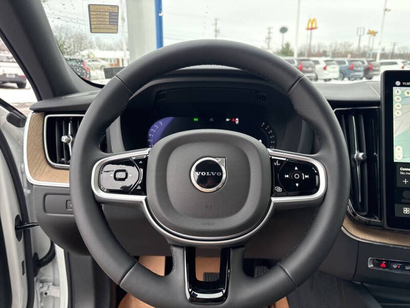 2026 Volvo XC60 B5 Plus