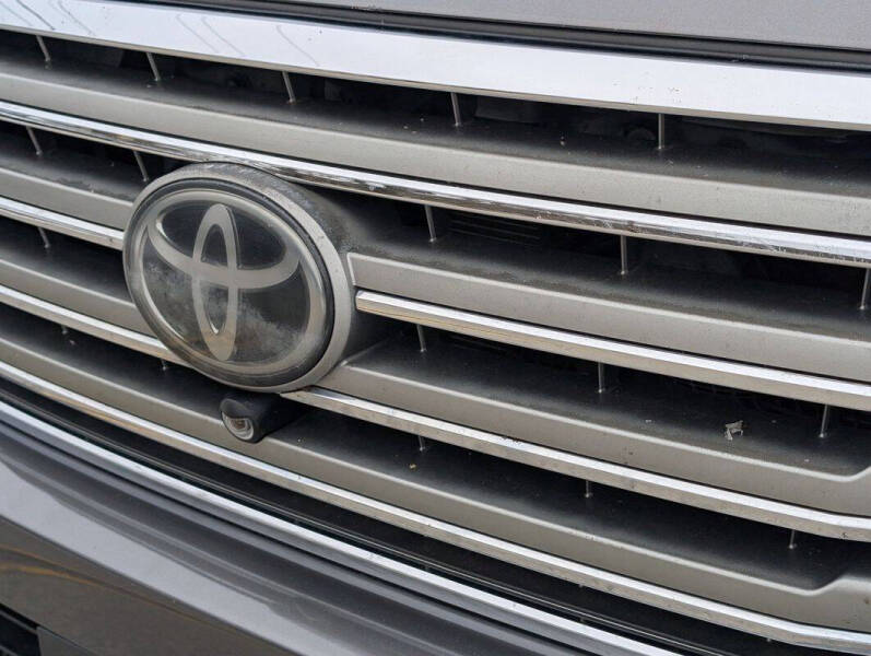 2013 Toyota Land Cruiser