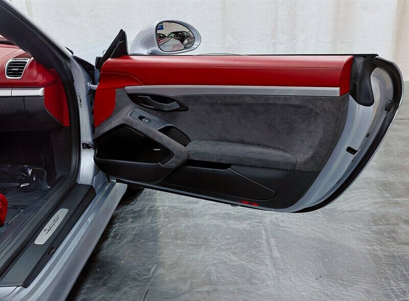 2016 Porsche Boxster Spyder