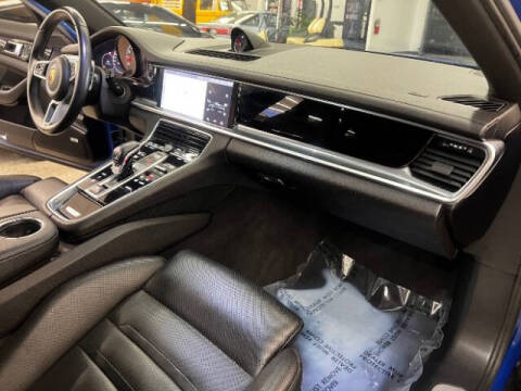 2017 Porsche Panamera 4