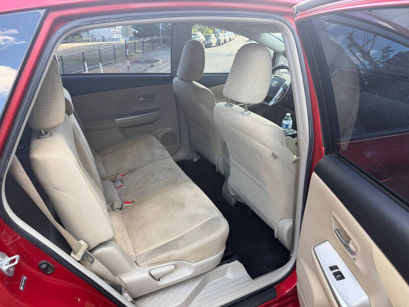 2012 Toyota Prius v Two