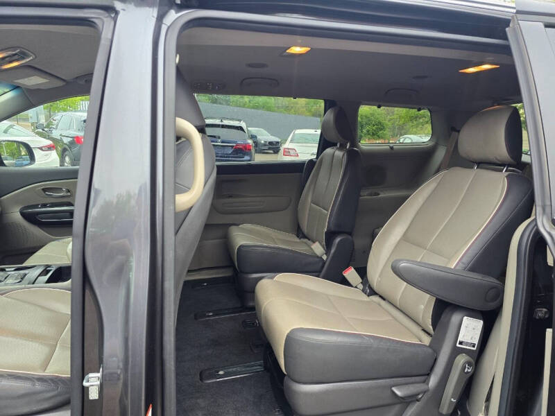 2017 Kia Sedona LX