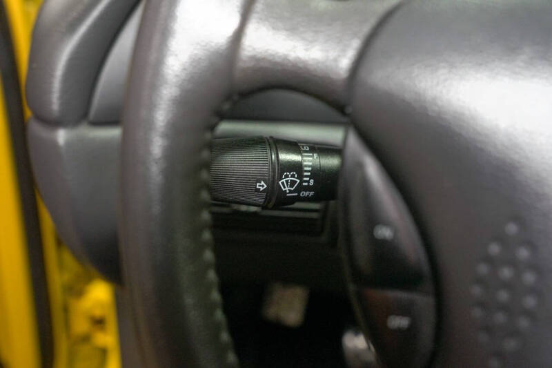 2004 Ford Mustang Mach 1 Premium