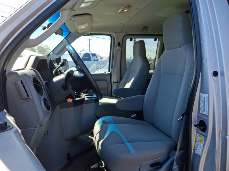 2013 Ford E-Series E-150 XLT
