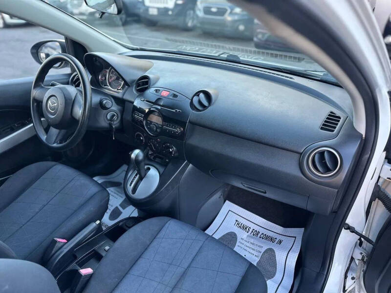 2013 Mazda MAZDA2 Touring