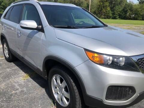 2011 Kia Sorento for sale at Global Autos in Kenly NC