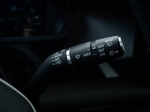 2025 Land Rover Defender 110 P500 X-Dynamic SE