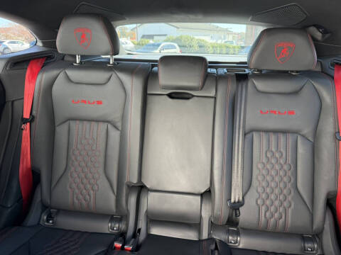 2023 Lamborghini Urus Performante