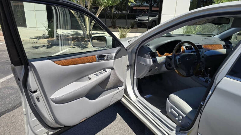 2005 Lexus ES 330