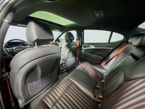2023 Genesis G70