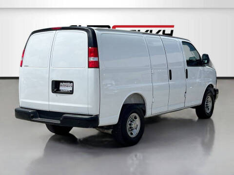 2025 Chevrolet Express 2500