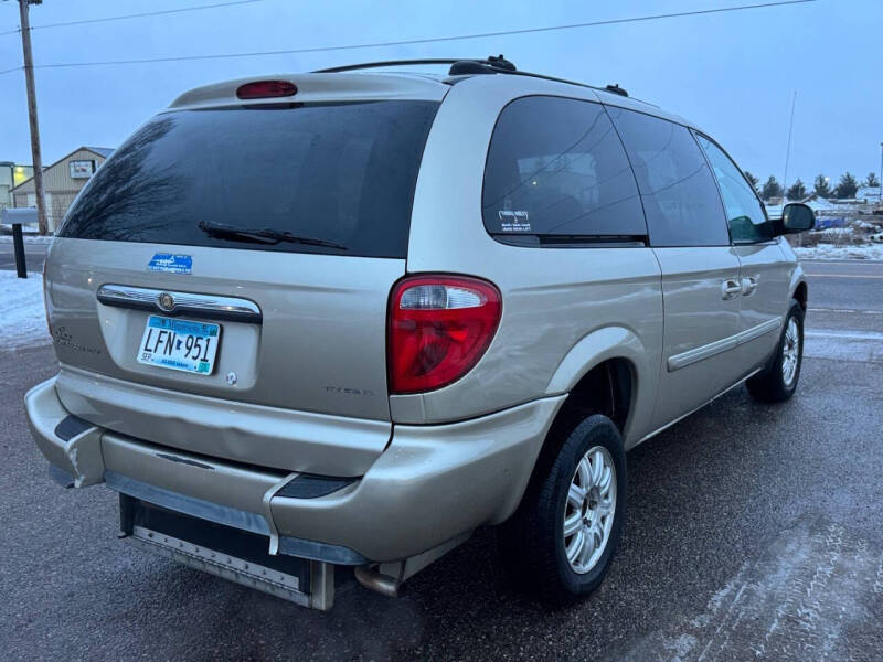 2006 Chrysler Town and Country Touring