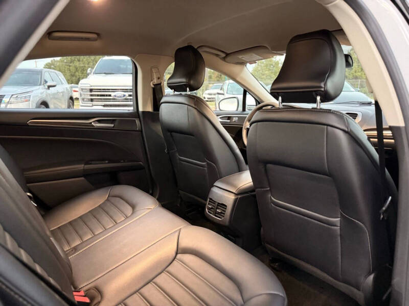 2017 Ford Fusion Hybrid SE