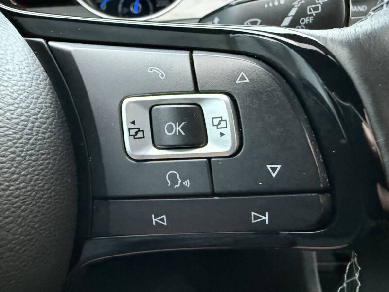 2016 Volkswagen Golf R 4Motion