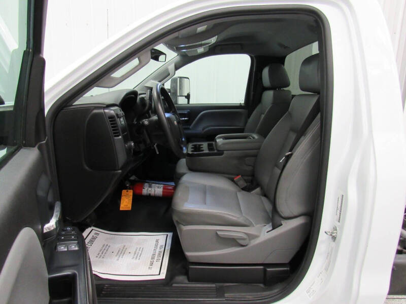 2022 Chevrolet Silverado 5500HD