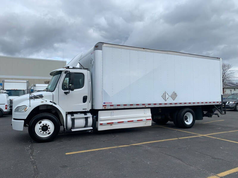 2012 Freightliner M2 106