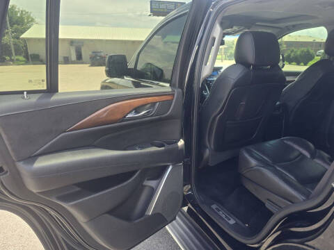 2017 Cadillac Escalade Luxury