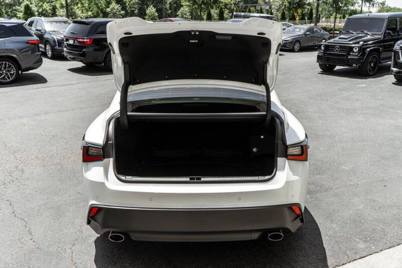 2024 Lexus IS 300