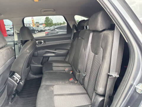 2022 Kia Sorento LX