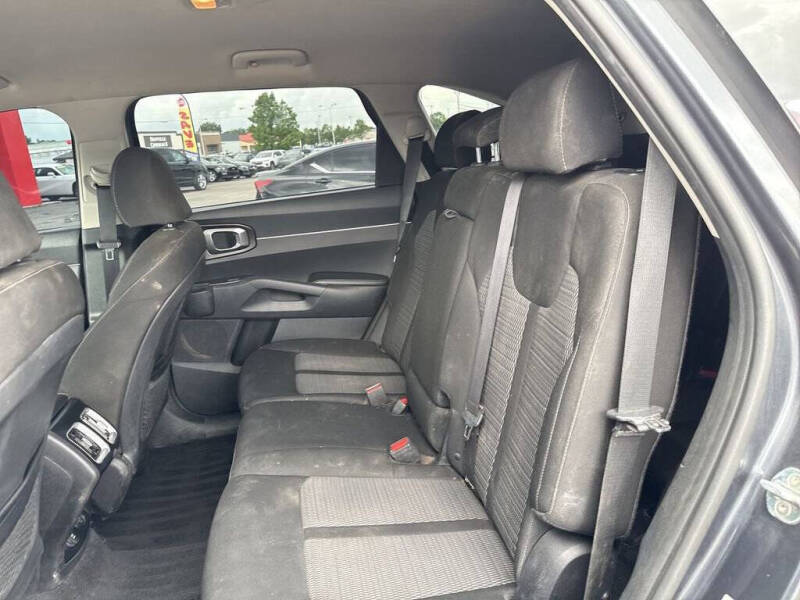 2022 Kia Sorento LX