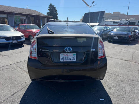 2012 Toyota Prius Two