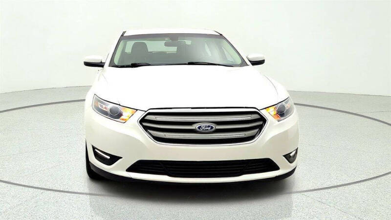 2018 Ford Taurus SEL