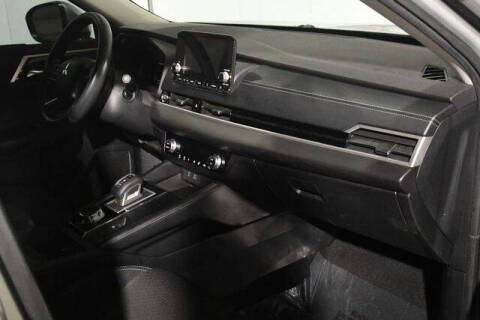 2022 Mitsubishi Outlander ES