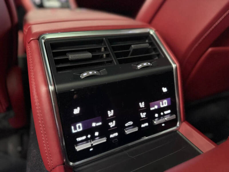 2023 Porsche Panamera