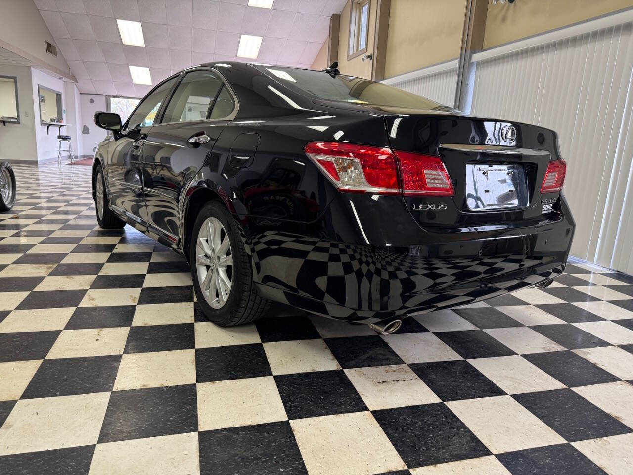 2010 Lexus ES 350 for sale at BOHL AUTOMOTIVE in Racine, WI