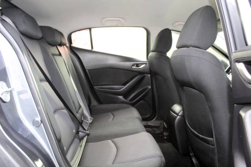 2016 Mazda MAZDA3 i Sport